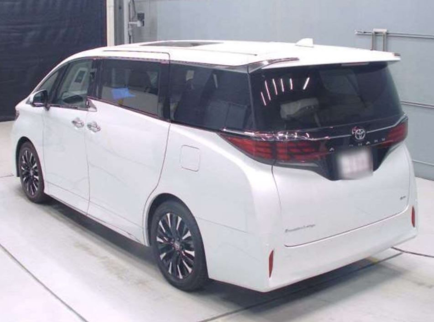 Toyota Alphard Executive 2024 CH-0044